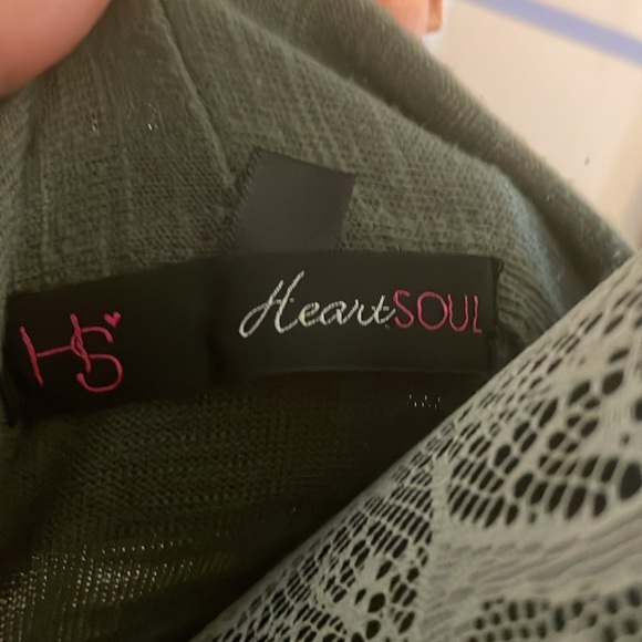 HeartSoul Women’s Top - Picture 11 of 12